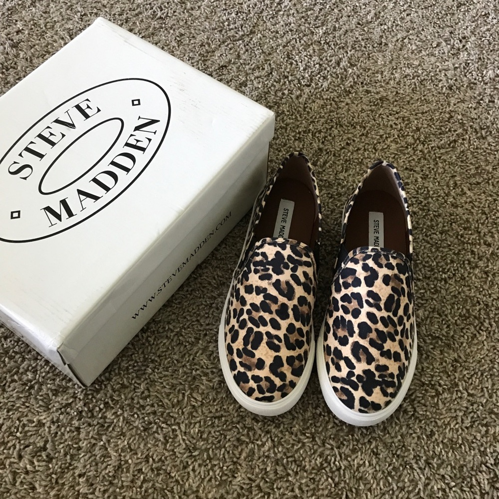 NEW Steve Madden Leopard Canvas Sneakers